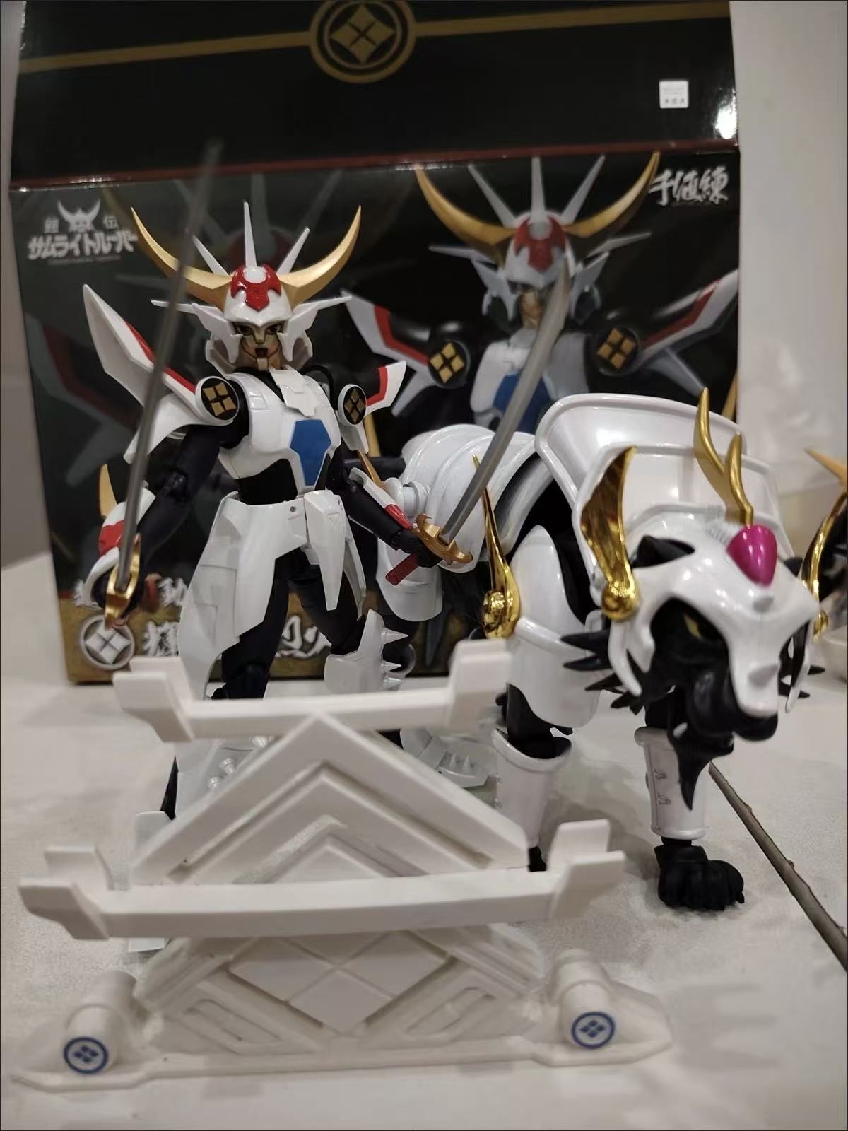 Фигурка Yoroiden Samurai Troop – обзор и цена Bandai Tamashii Nations S.H.Figuarts